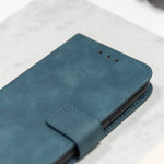 Smart Velvet case for iPhone 13 6,1&quot; dark green