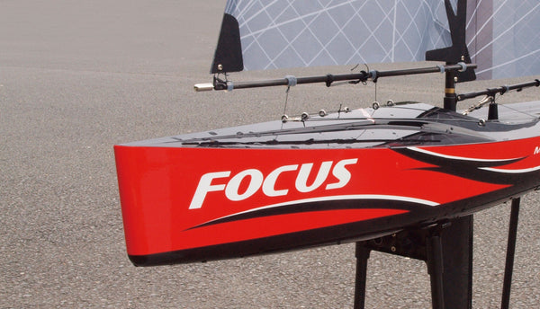 Focus V2 -100cm Racing Yacht 2,4 GHz, RTR