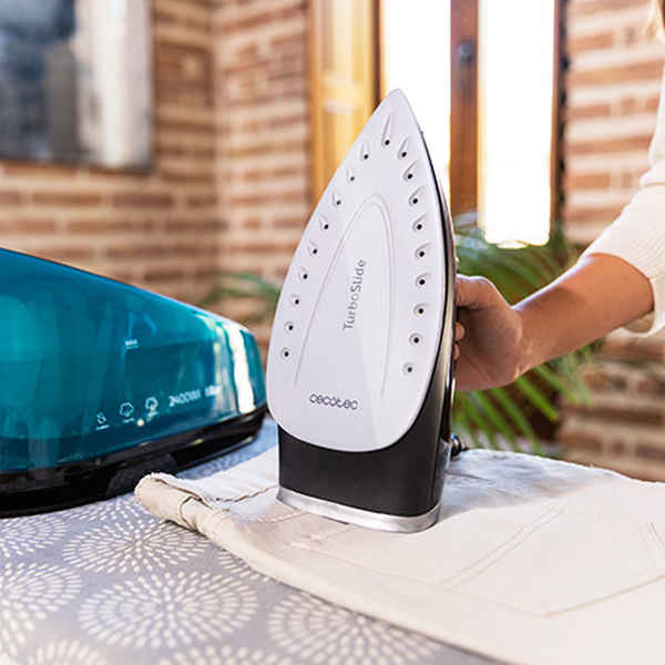 Steam Generating Iron Cecotec Fast&Furious 8010 Vital 2400W